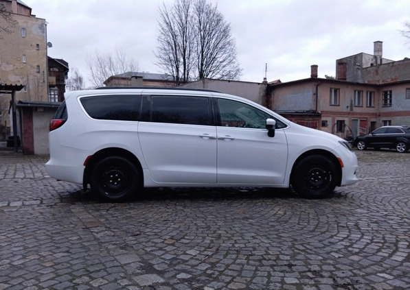 Chrysler Pacifica cena 100000 przebieg: 6690, rok produkcji 2021 z Świdnica małe 79